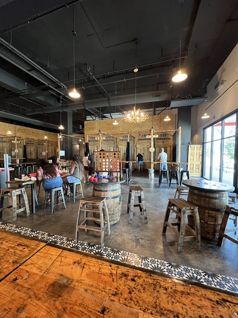 Lone Star Axe Throwing photo 2