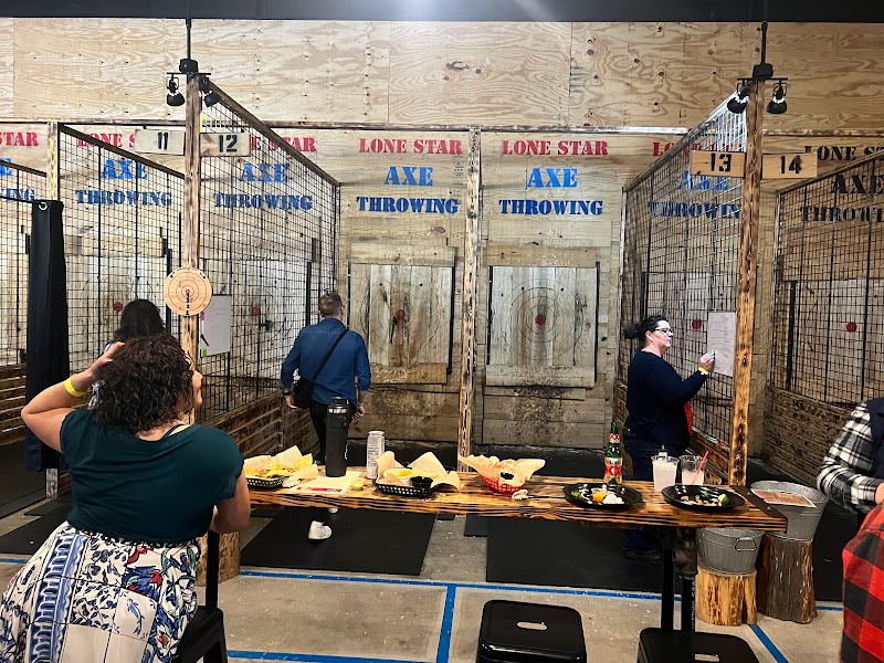Lone Star Axe Throwing photo 3