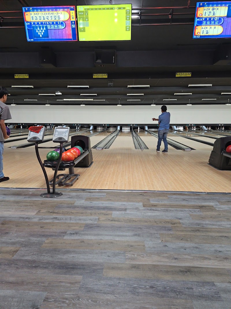 Bowlero Watauga photo 2